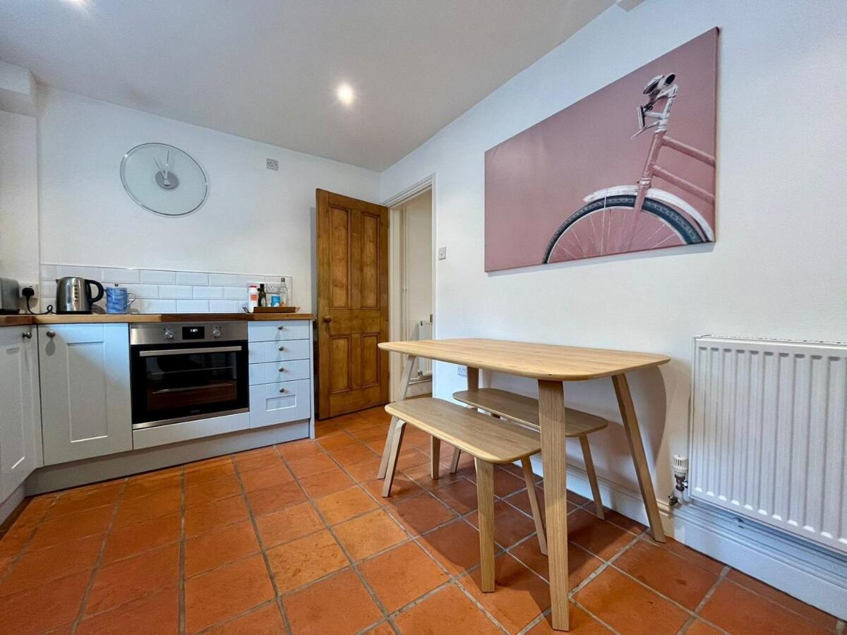 Quaint 2 Bed Cottage In The Heart Of Cambridge CBG Exterior foto